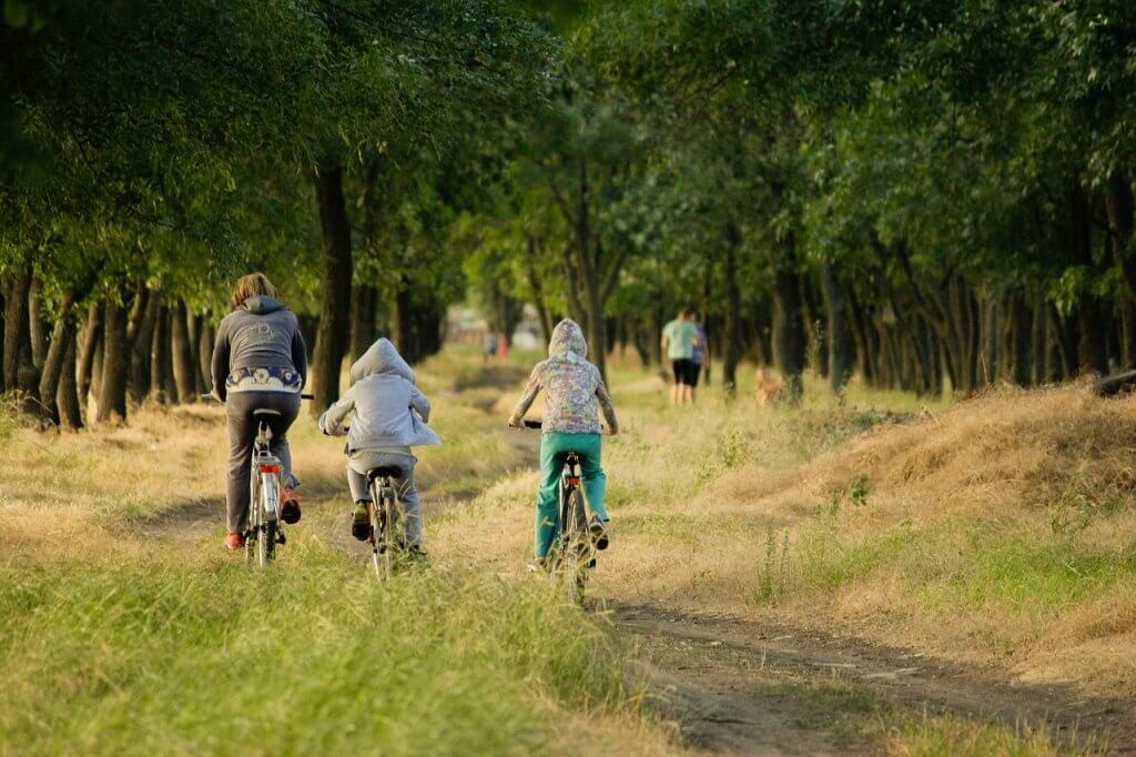 Ook kinderen vinden een fietsvakantie leuk. Kies een leuke gevarieerde route!